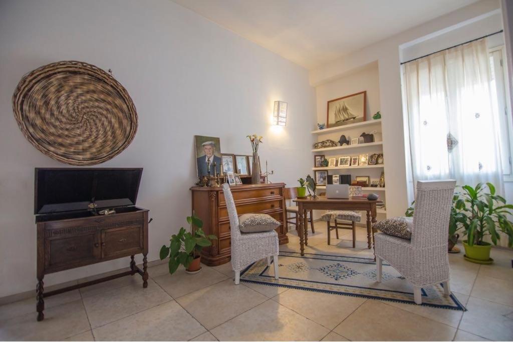 Bed and Breakfast Lughia Тортоли Экстерьер фото