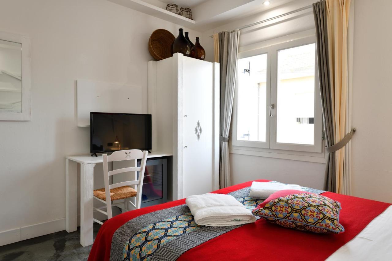 Bed and Breakfast Lughia Тортоли Экстерьер фото
