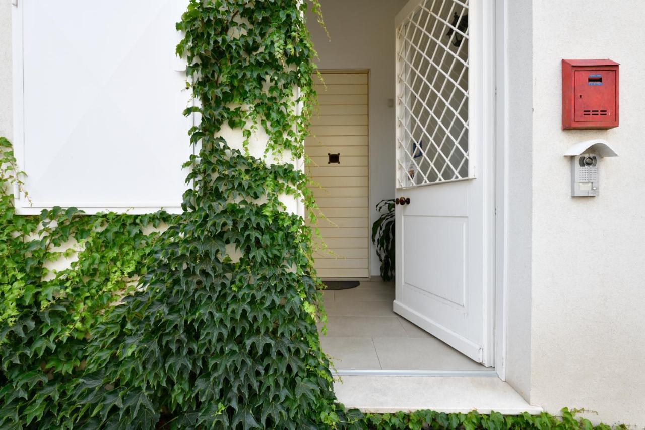 Bed and Breakfast Lughia Тортоли Экстерьер фото