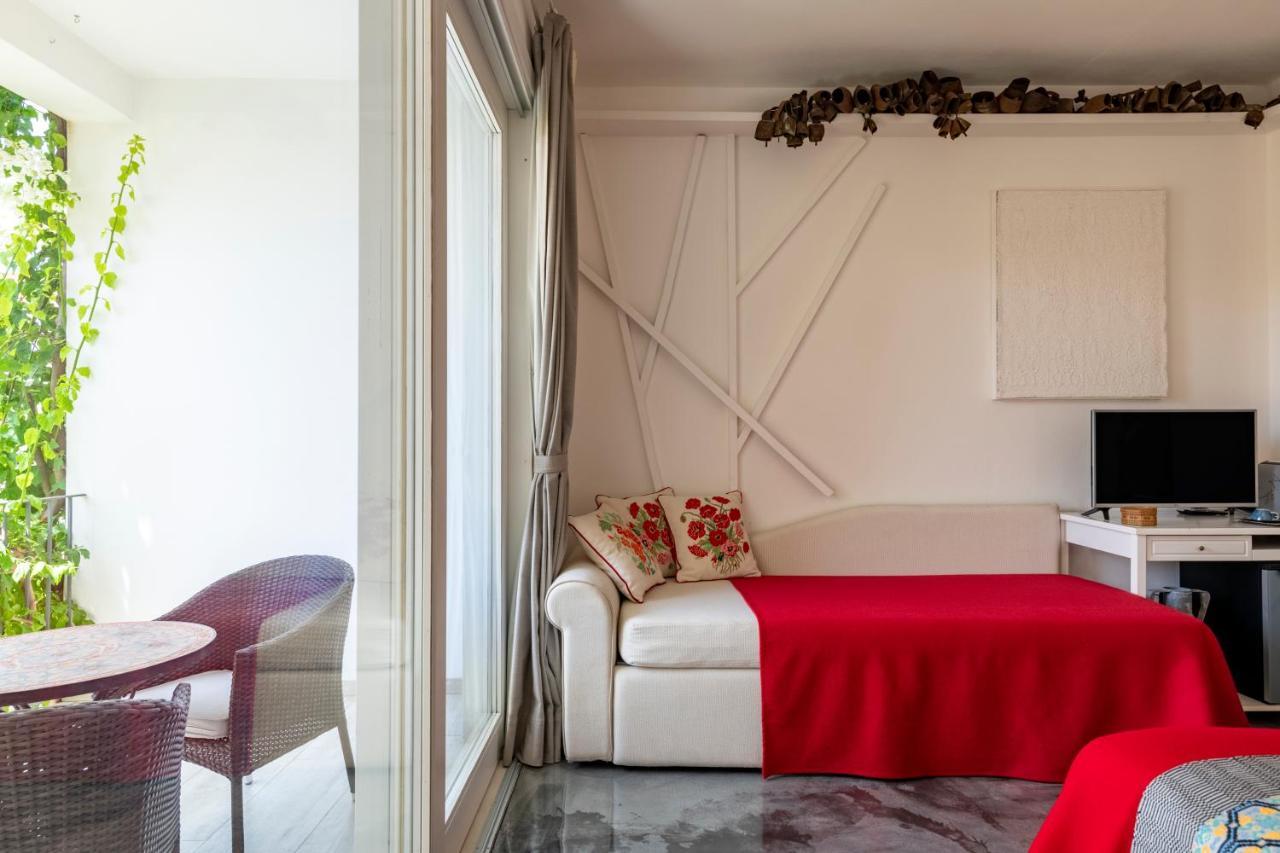 Bed and Breakfast Lughia Тортоли Экстерьер фото